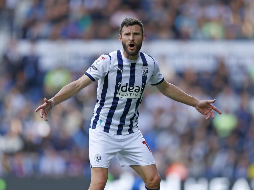 Erik Pieters in action against Middlesbrough