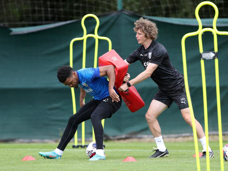 Grady Diangana shielding the ball in training