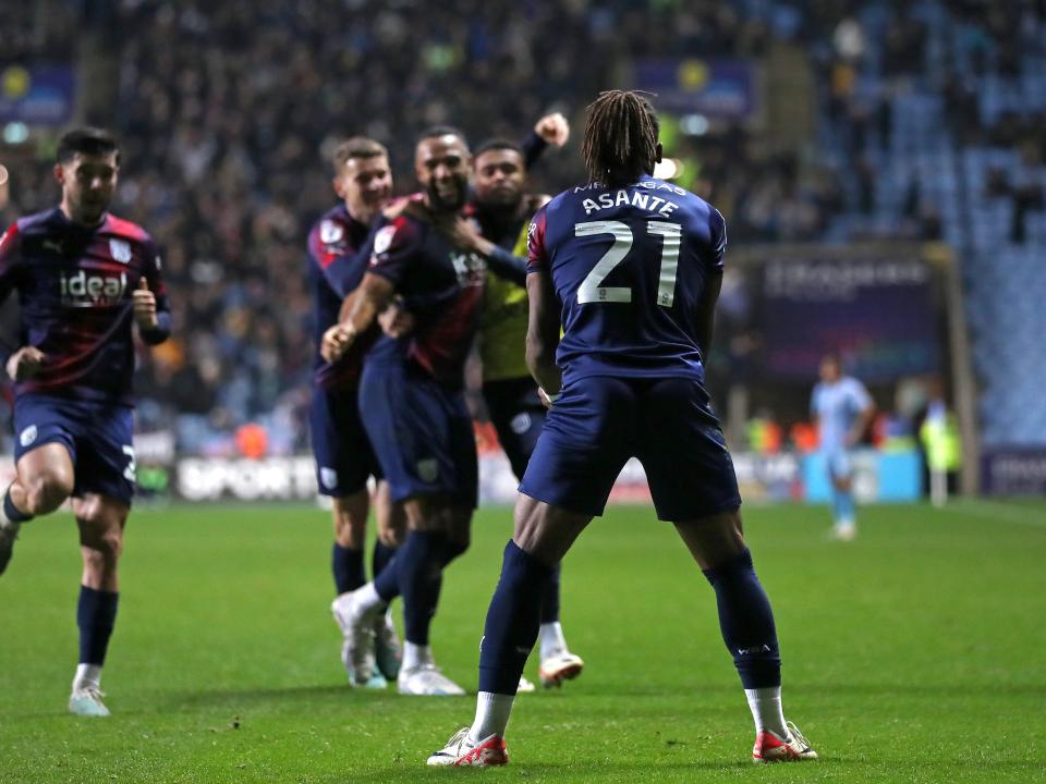 Brandon Thomas-Asante celebrates scoring against Coventry City with his team-mates