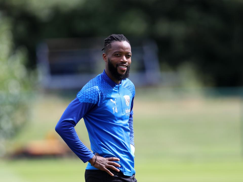 Nathaniel Chalobah smiling at the camera in training 