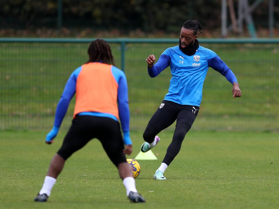 Nathaniel Chalobah on the ball in training 