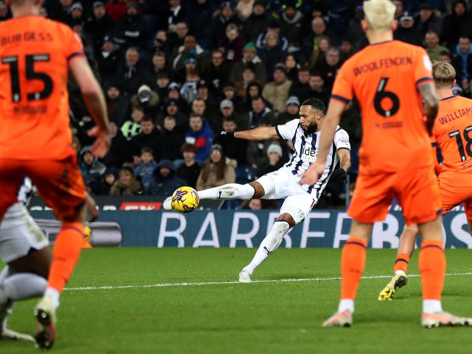 Matty Phillips shoots at goal against Ipswich 