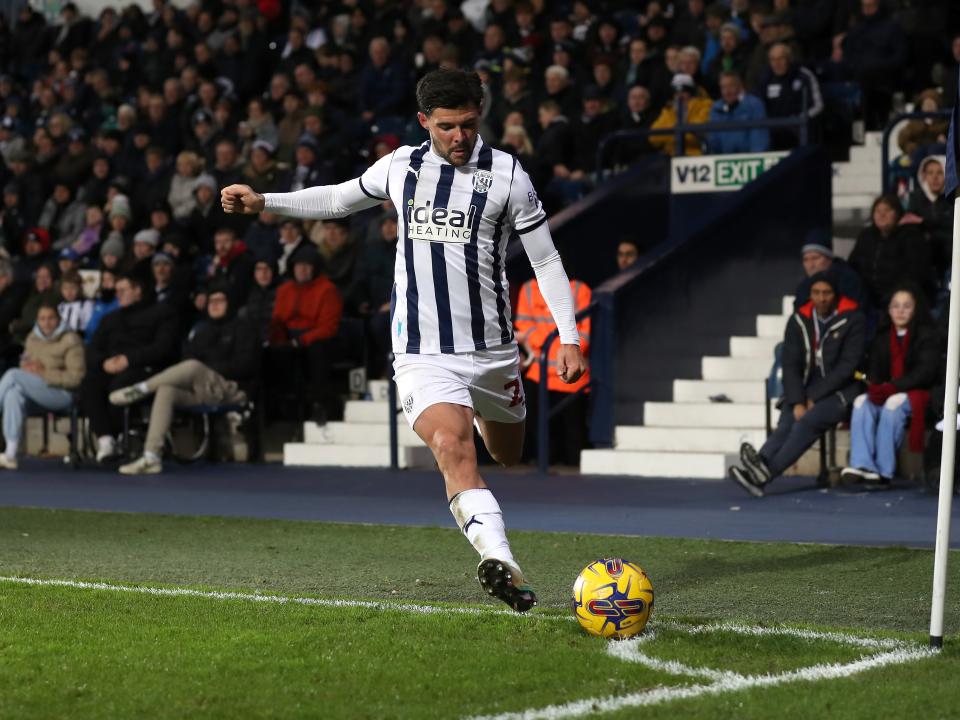 Alex Mowatt takes a corner against Ipswich 