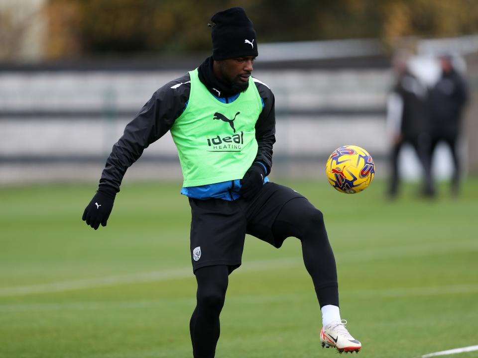 Cedric Kipre on the ball in training 