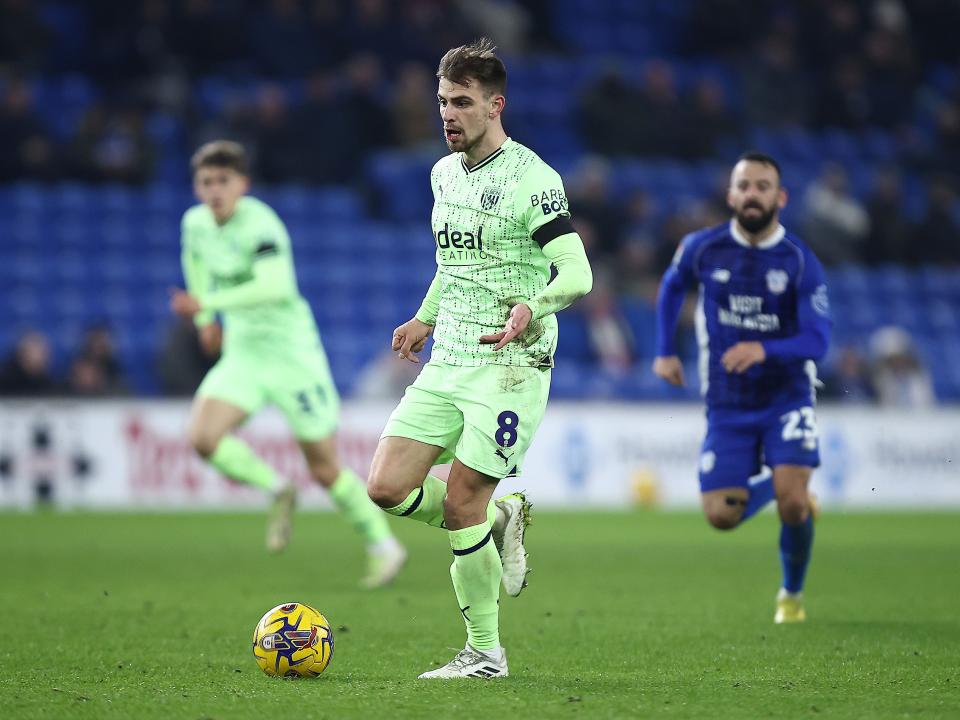 Jayson Molumby on the ball against Cardiff