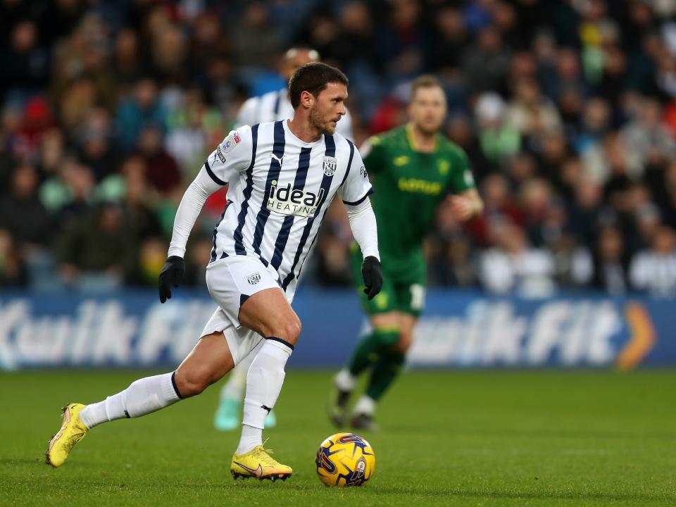 John Swift on the ball against Norwich 