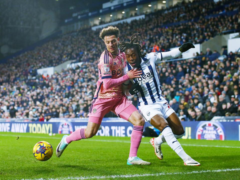 Brandon Thomas-Asante fights for the ball against Leeds