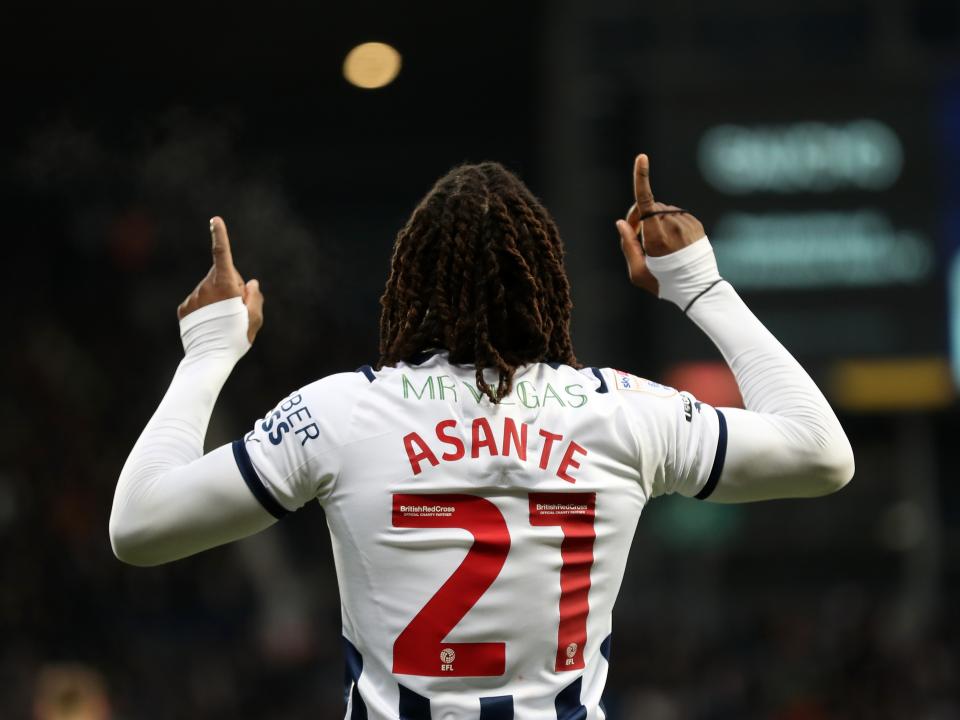 Brandon Thomas-Asante celebrates scoring against Blackburn