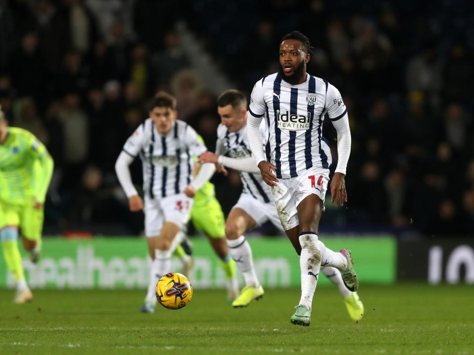 Nathaniel Chalobah on the ball against Blackburn