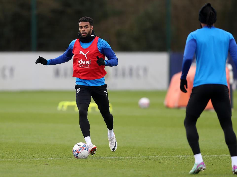 Darnell Furlong on the ball in training 