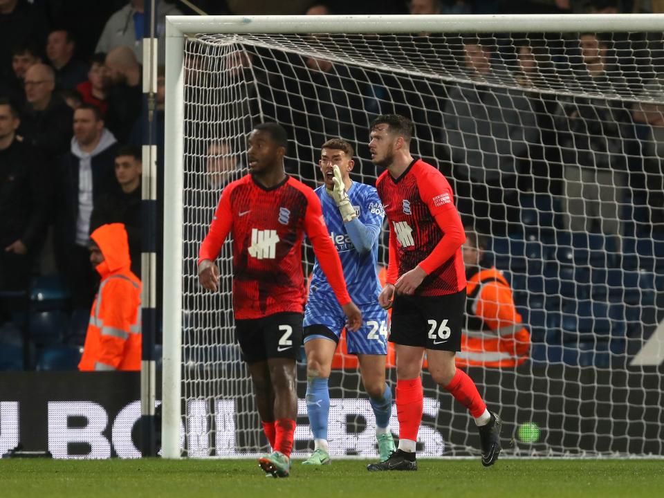 Alex Palmer shouting at his team-mates against Blues