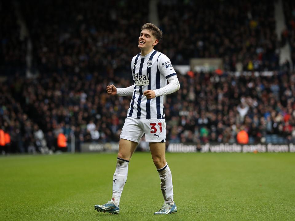 Tom Fellows celebrates scoring against Bristol City