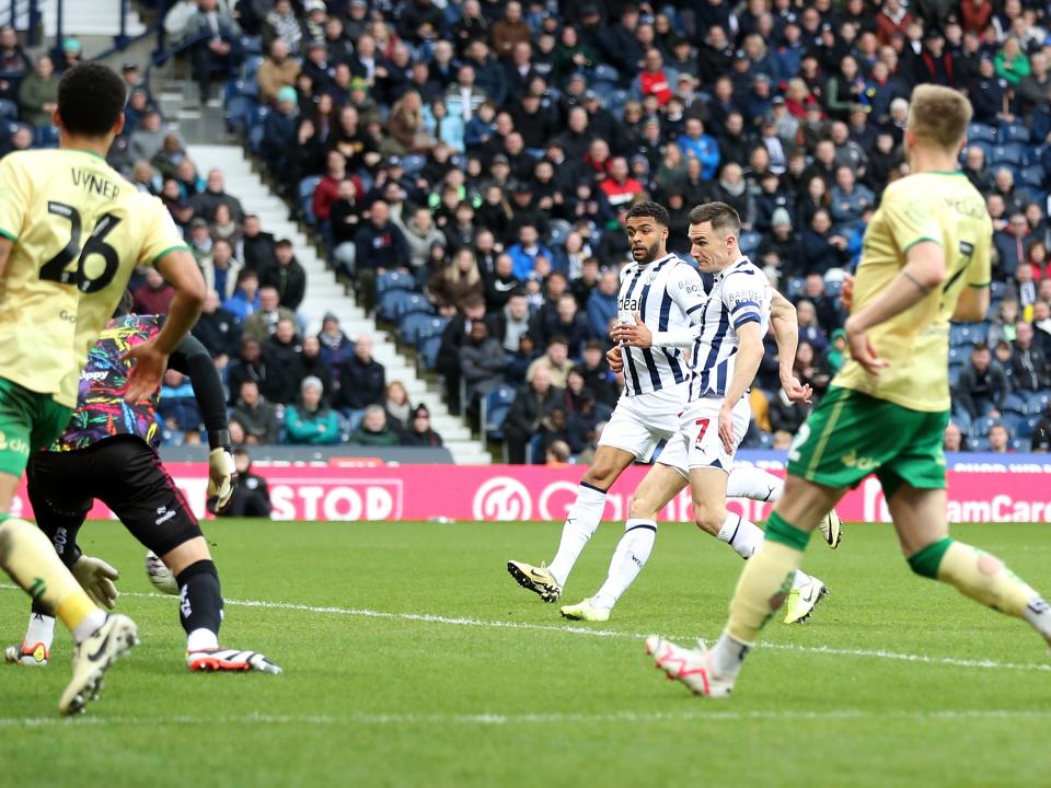 Jed Wallace shoots and scores against Bristol City