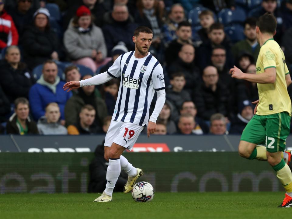 John Swift on the ball against Bristol City
