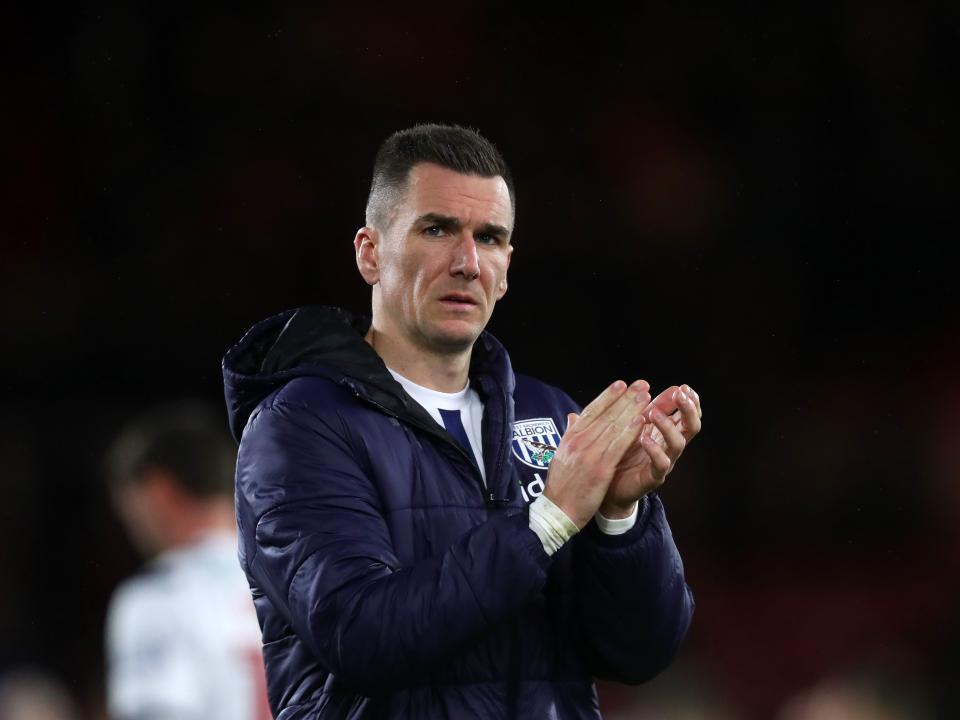 Jed Wallace applauding Albion fans 
