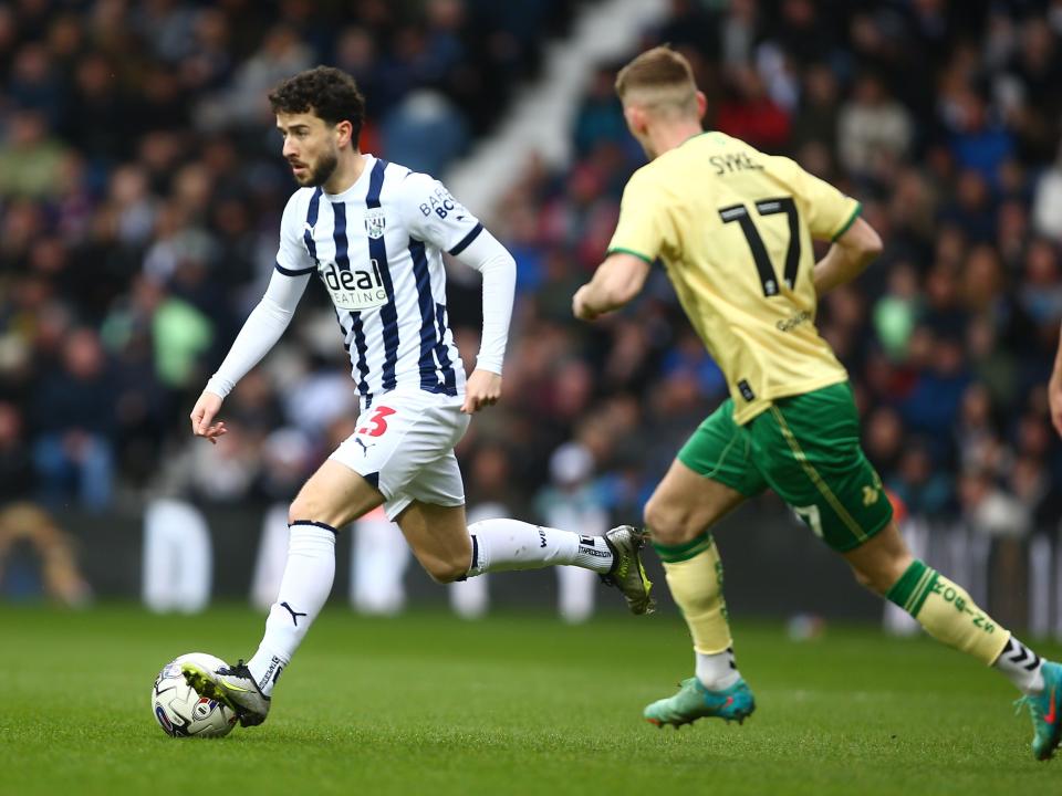 Mikey Johnston running with the ball against Bristol City 
