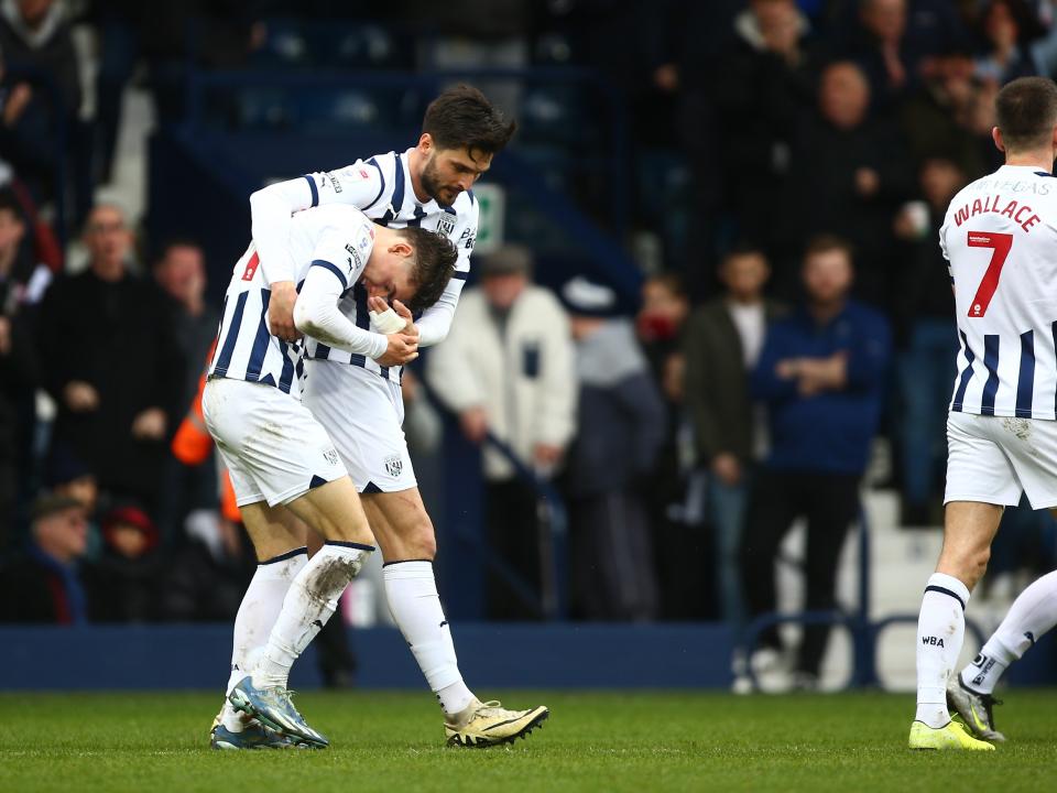 Tom Fellows celebrates scoring against Bristol City with Okay Yokuslu 