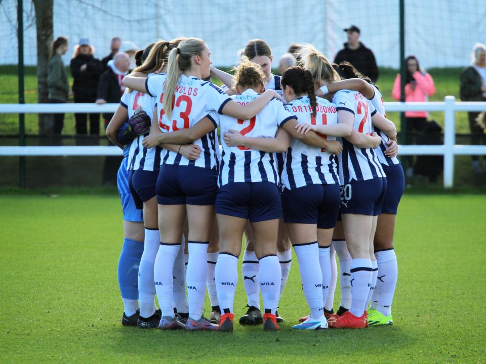 Albion Women, in home colours.