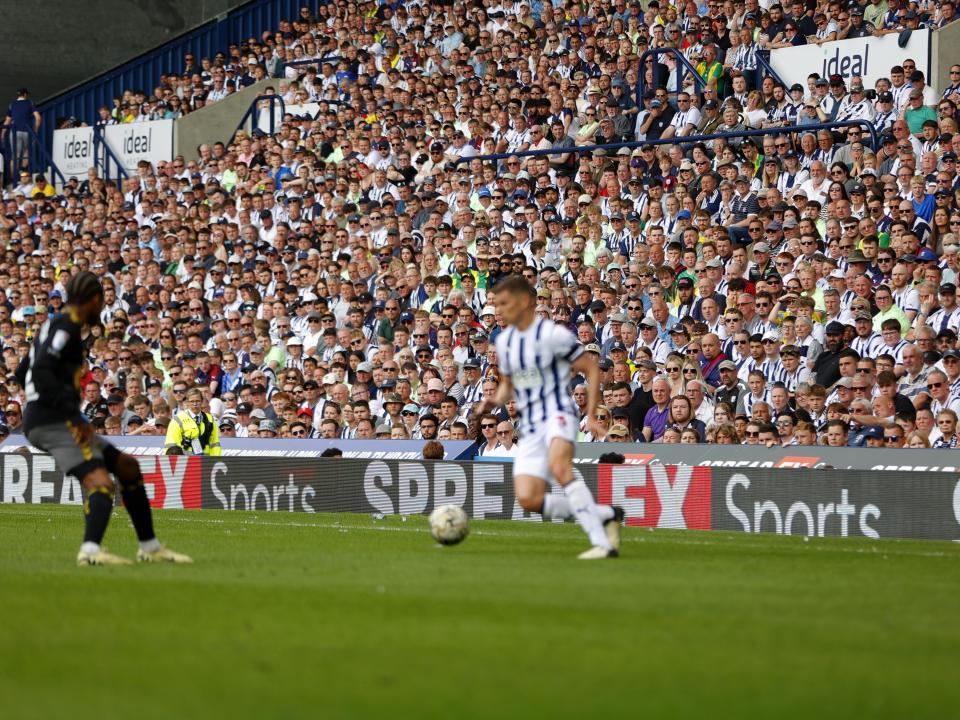 Conor Townsend on the ball against Southampton at The Hawthorns 