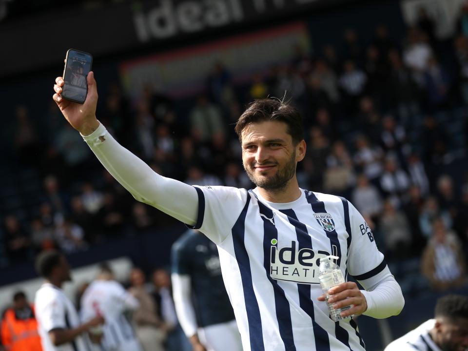 Okay Yokuslu celebrates the win against Preston at full-time 