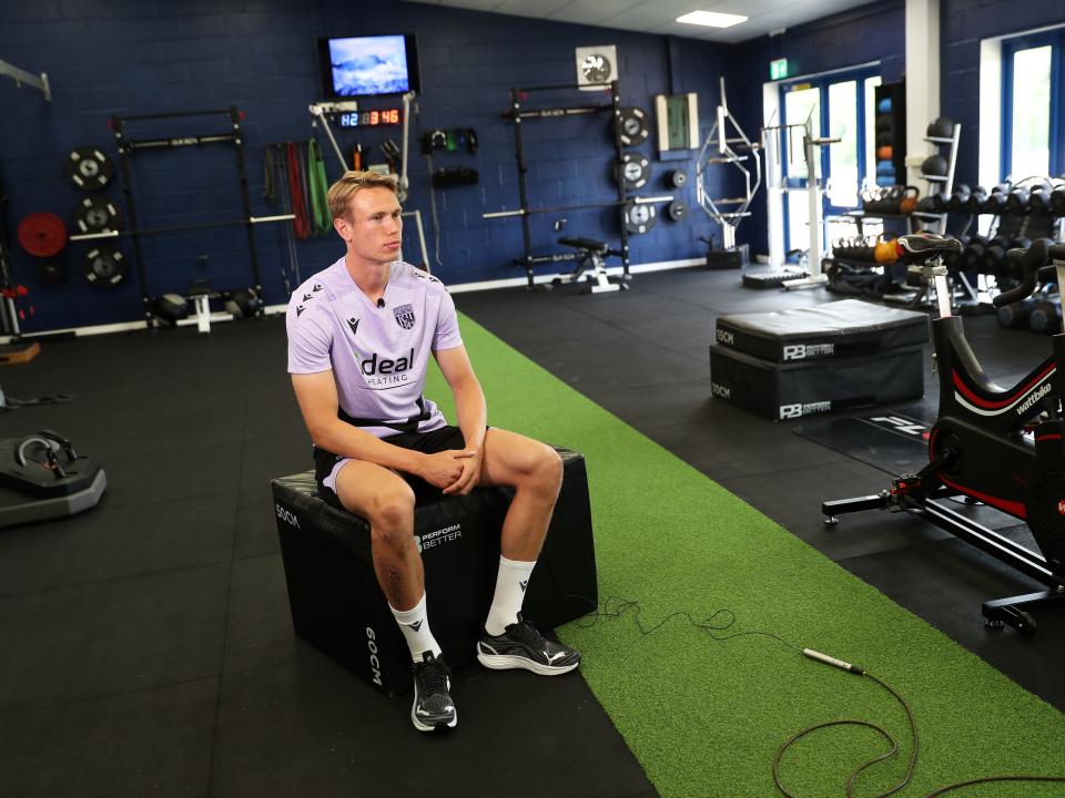 Torbjørn Heggem sat in the gym being interviewed by WBA TV