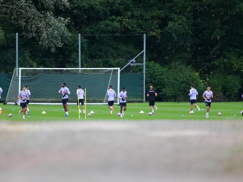 General action of a training session involving several players 