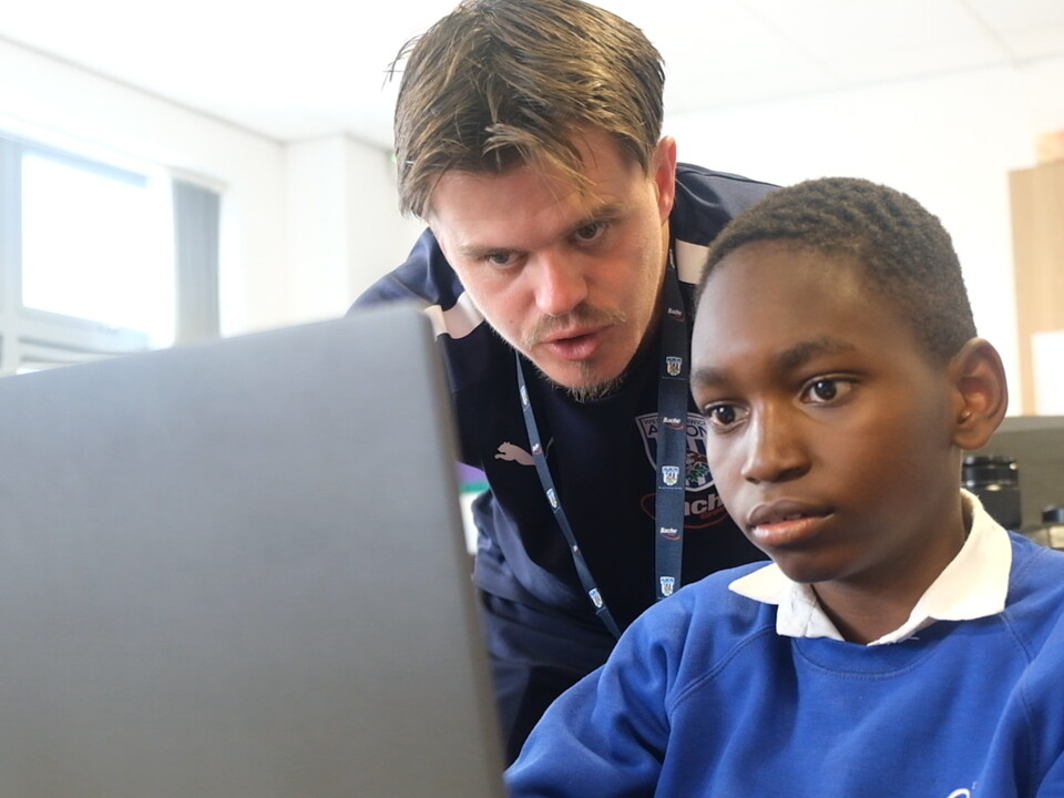 Greg Warren helps Donald during the Magazine Team intervention.