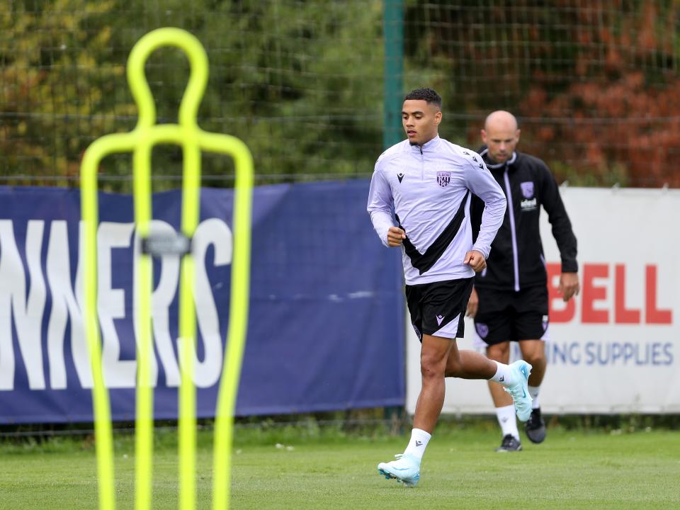 Lewis Dobbin running in training