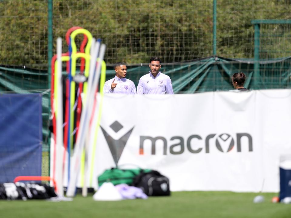 Lewis Dobbin and Gianluca Frabotta coming out to training together