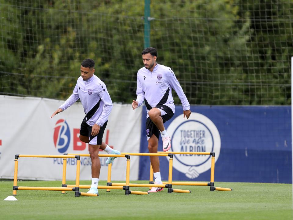 Lewis Dobbin and Gianluca Frabotta training together