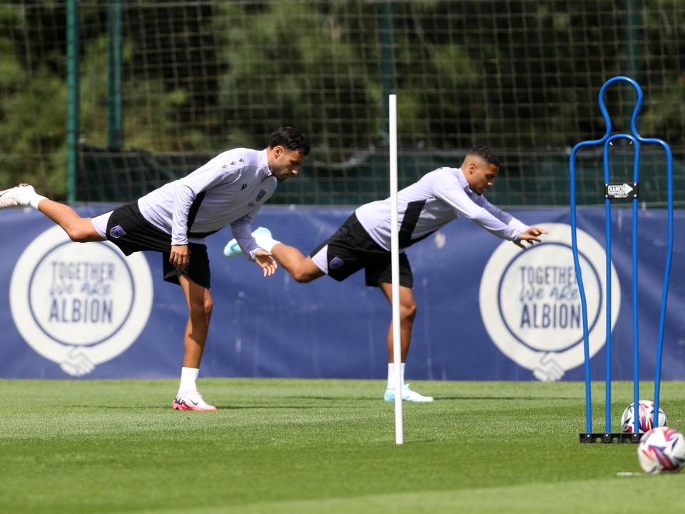 Lewis Dobbin and Gianluca Frabotta training together