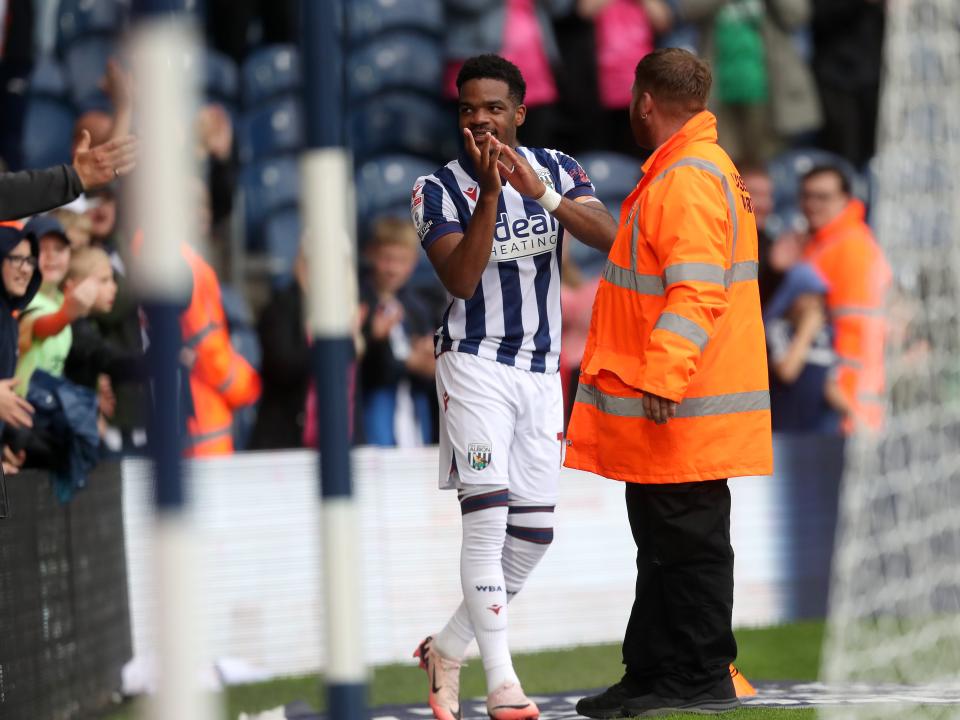 Grady Diangana applauding Albion fans at The Hawthorns