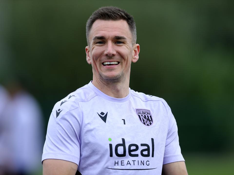 Jed Wallace smiling during a training session 