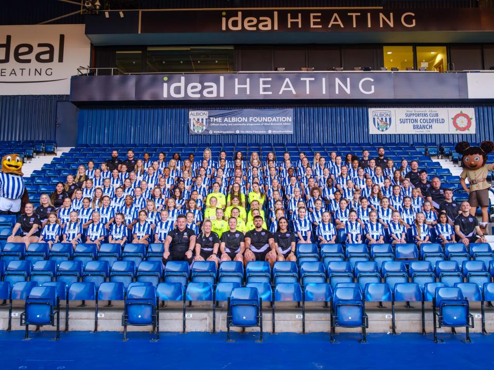 ETC & GGP girls programme full squad photo.