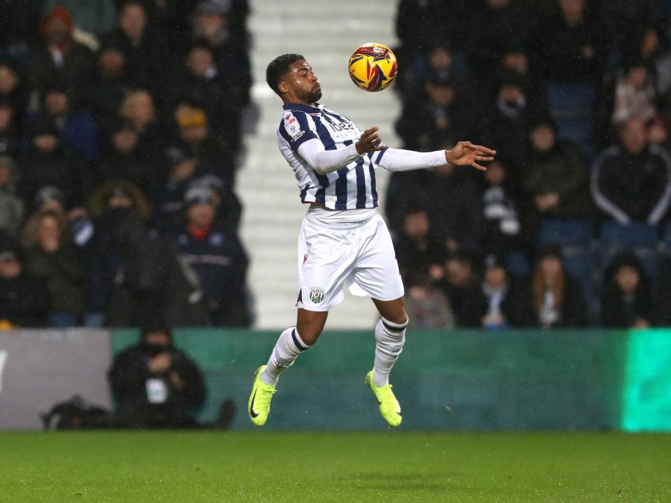 Darnell Furlong controlling the ball against Norwich City 