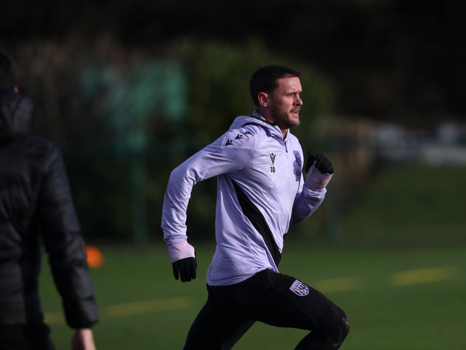 John Swift running forward in training 