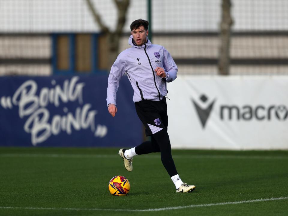 Paddy McNair on the ball during training
