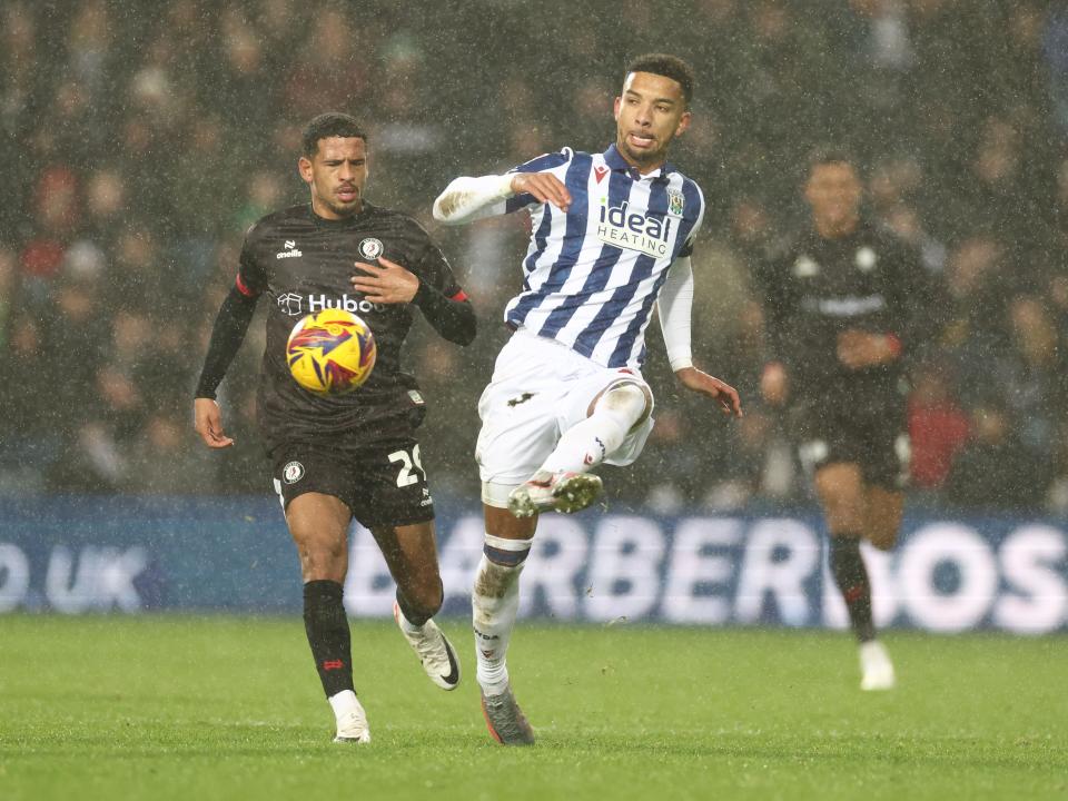 Mason Holgate in action against Bristol City 