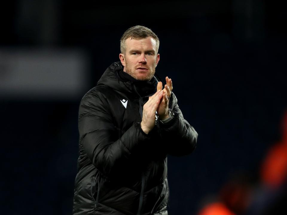 Chris Brunt applauding Albion fans after the win over Preston
