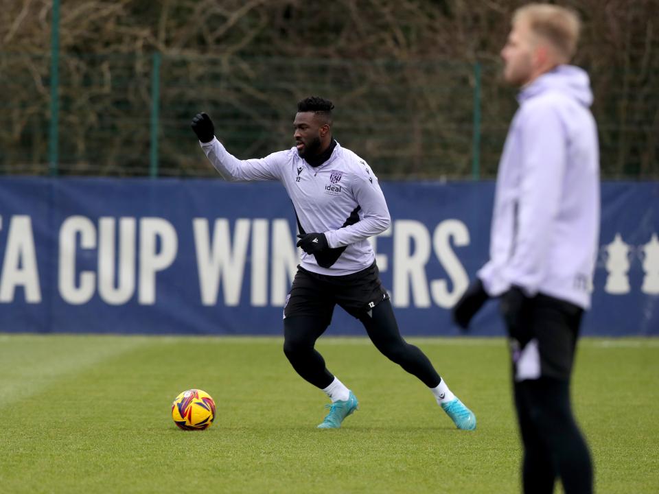 Daryl Dike on the ball during training
