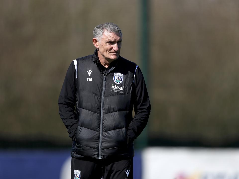 Tony Mowbray watching training 