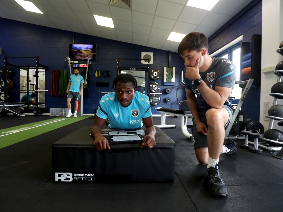Ousmane Diakité having physical tests done in the gym