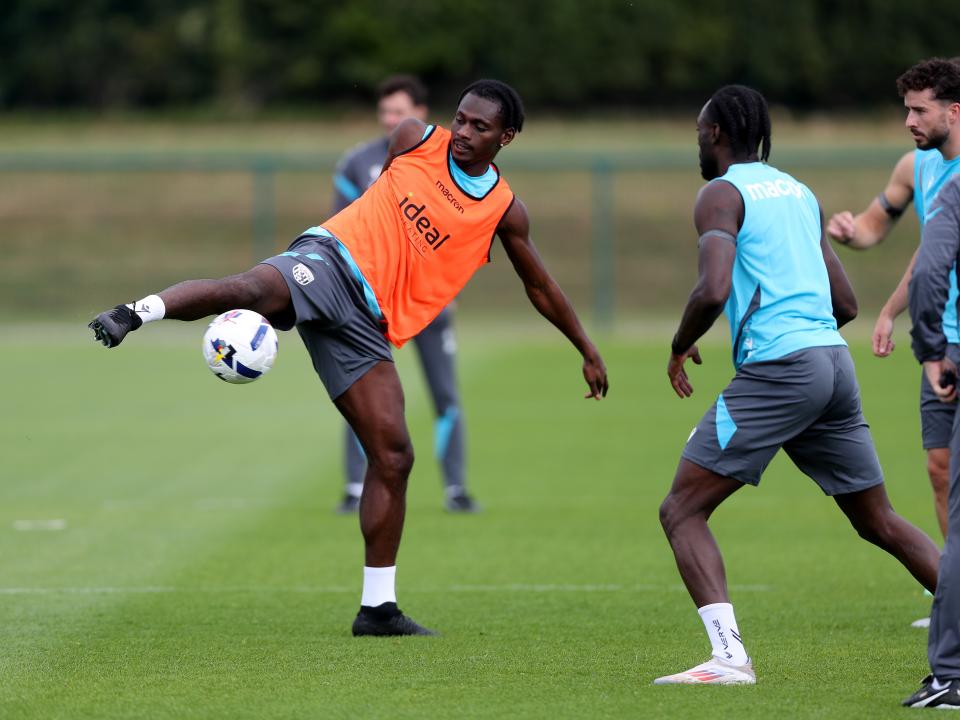 Ousmane Diakité on the ball during a training session