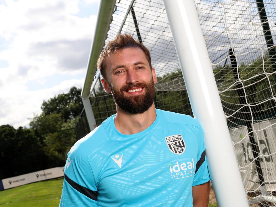 A photo of Nat Phillips in Albion's 2025/26 trainingwear