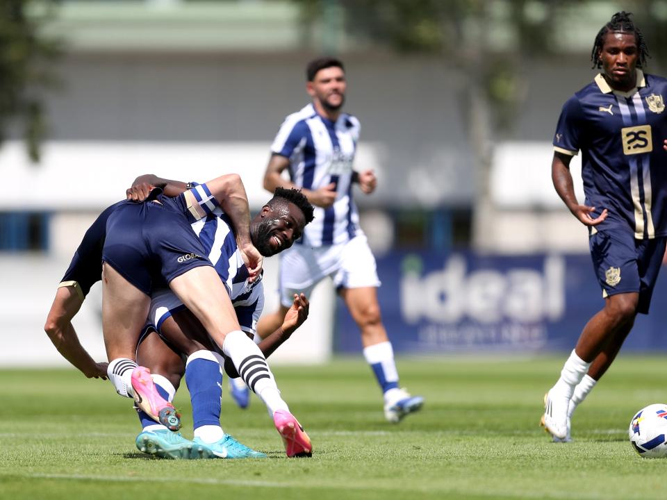 Daryl Dike fighting for the ball against Port Vale