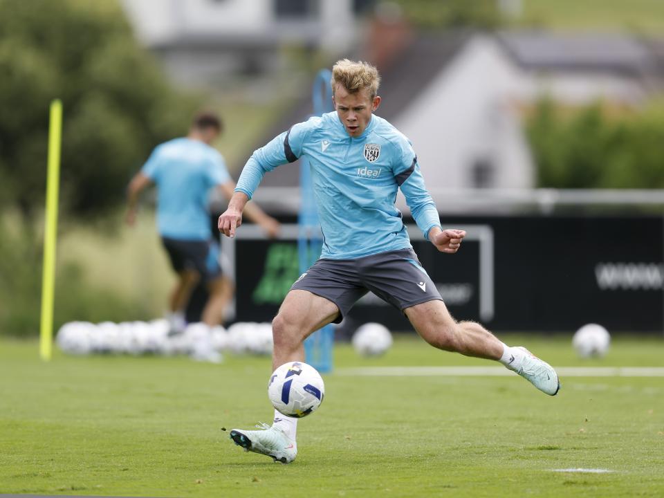 Aune Heggebø on the ball during training 