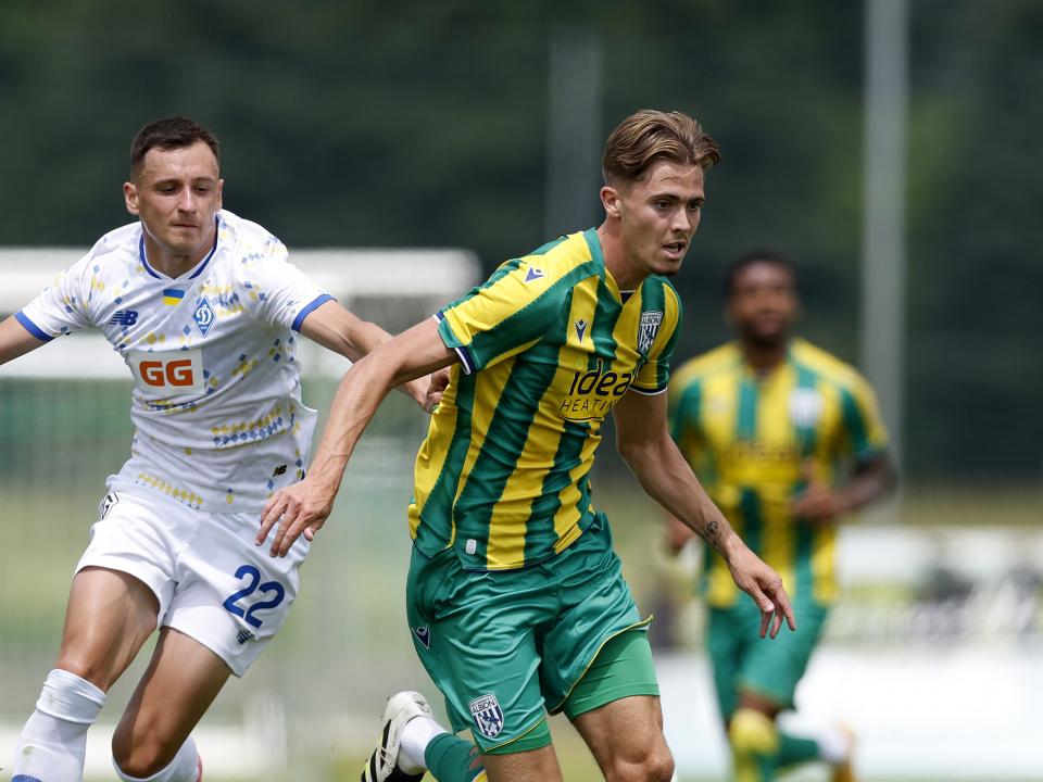 An image of Isaac Price in action against Dynamo Kyiv