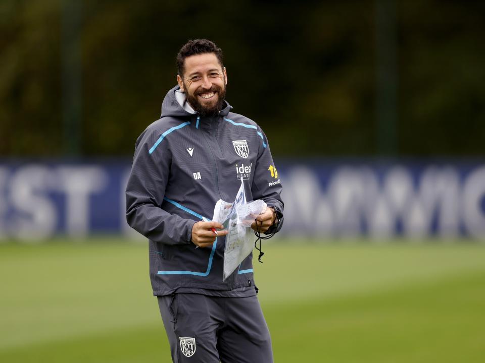 Damia Abella laughing during a training session