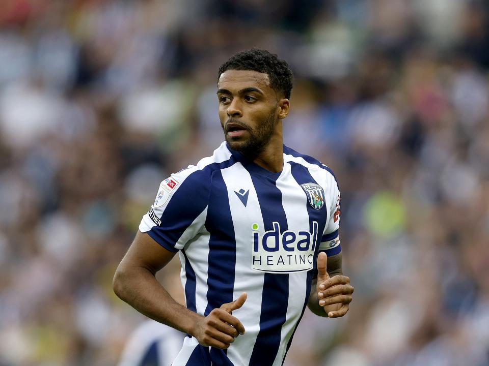 An image of Darnell Furlong playing for Albion