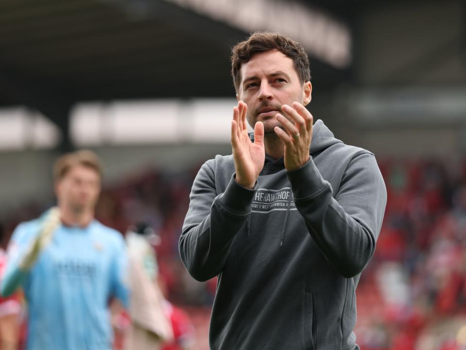 Ryan Mason applauds Albion fans after beating Wrexham